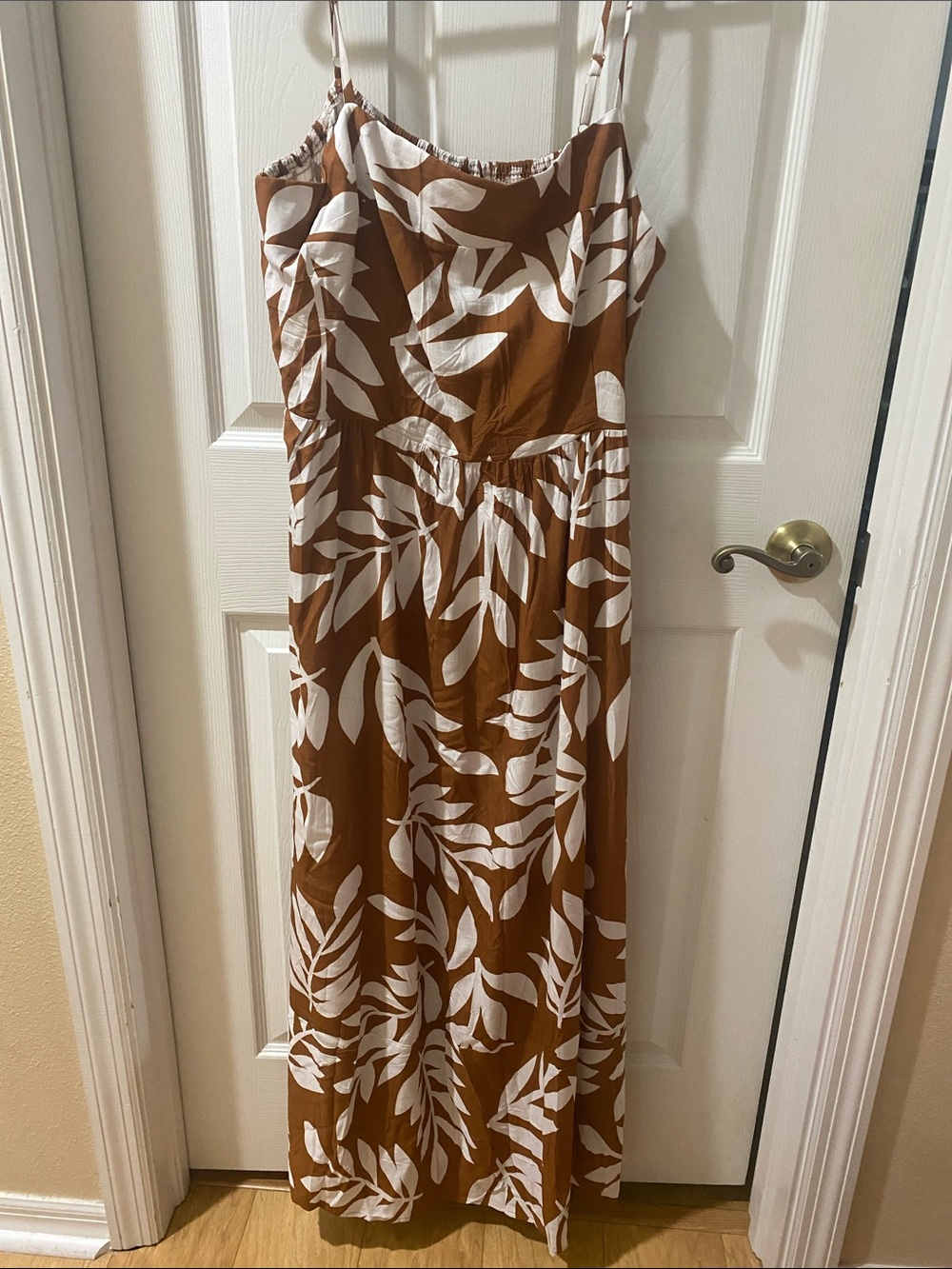 Brown Leaf-Print Maxi Dress with Spaghetti Straps